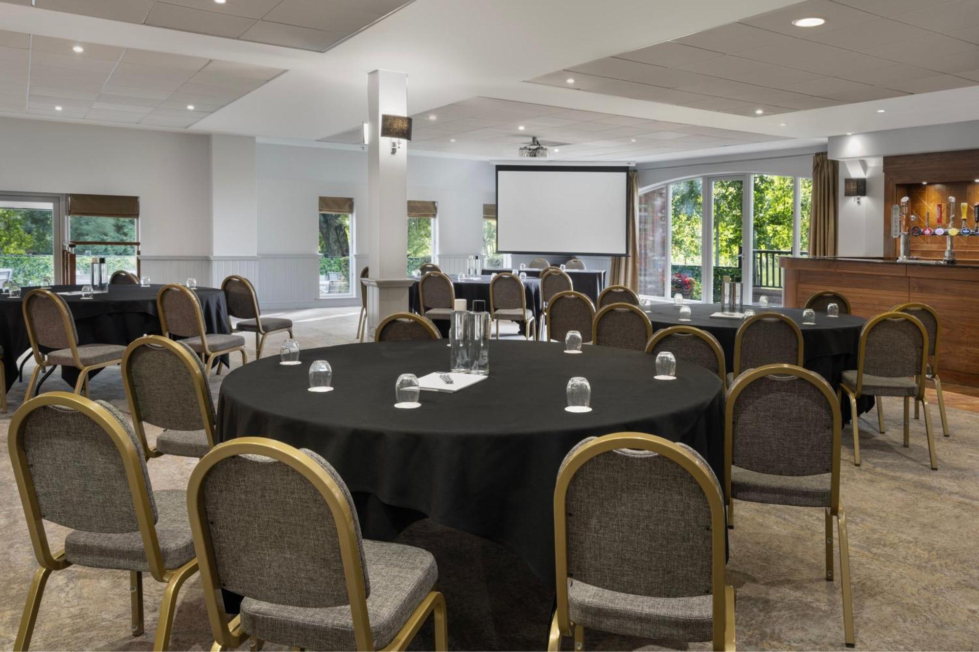 Delta Hotels By Marriott Worsley Park Country Club Exterior foto