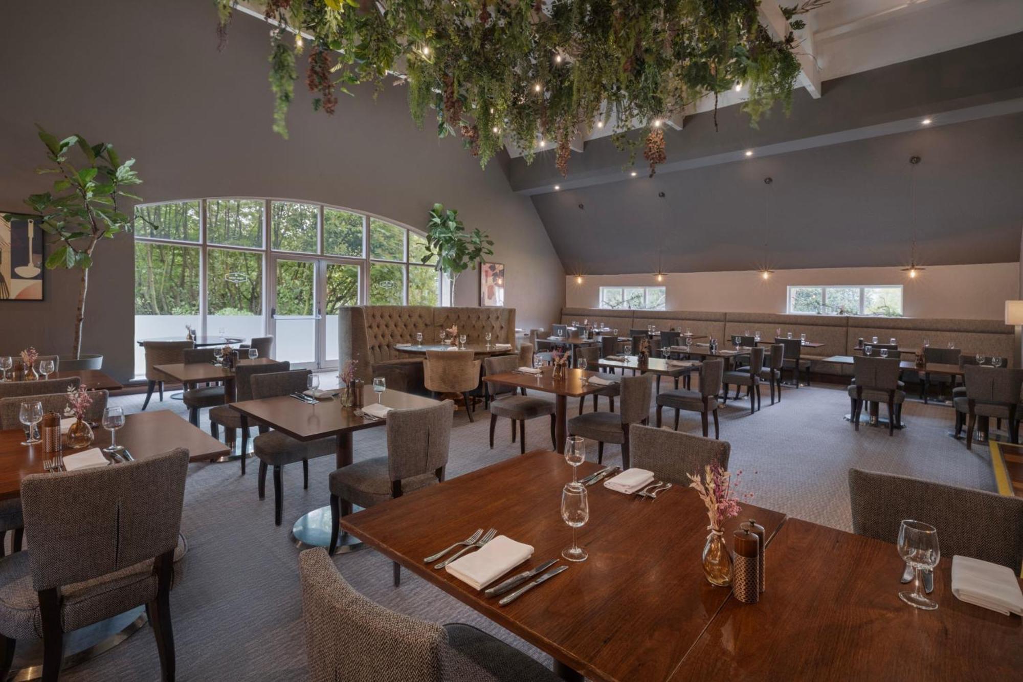 Delta Hotels By Marriott Worsley Park Country Club Exterior foto