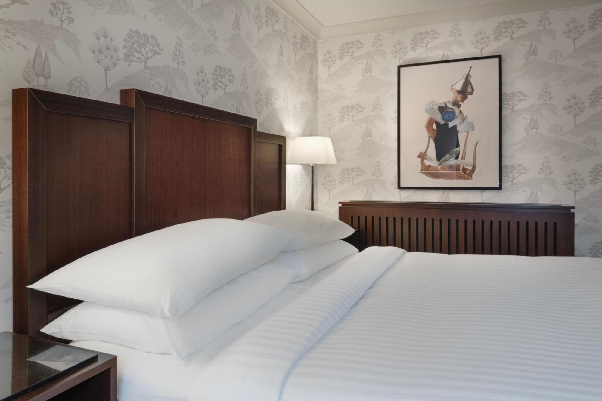 Delta Hotels By Marriott Worsley Park Country Club Exterior foto